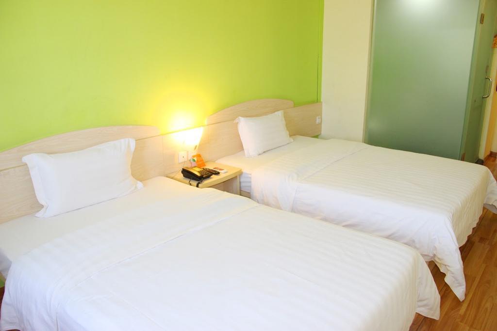 7Days Inn Chongqing Shapingba Pedestrian Street Exterior foto
